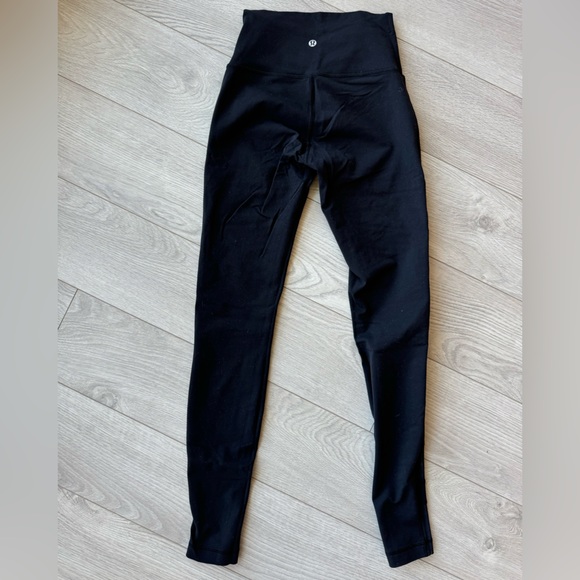 lululemon Wunder Under Pant (Hi-Rise) with Mesh - Size 4 28” - Picture 3 of 4